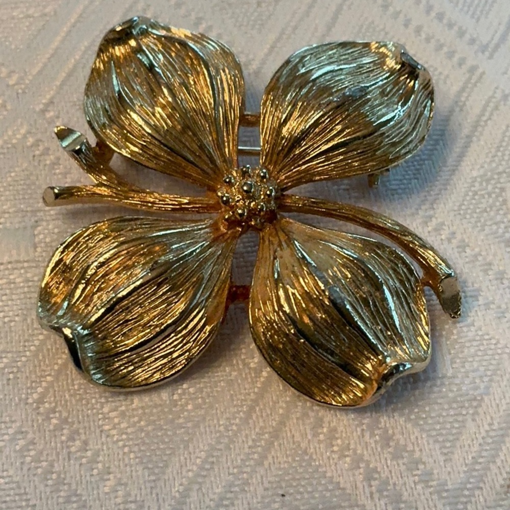 Gold Floral Brooch